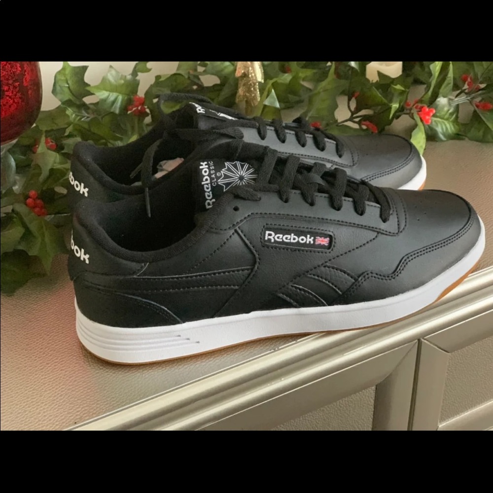Reebok Sneakers
